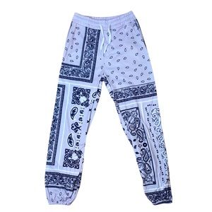 NWOT Unisex Gray, Black & White Bandanna Joggers